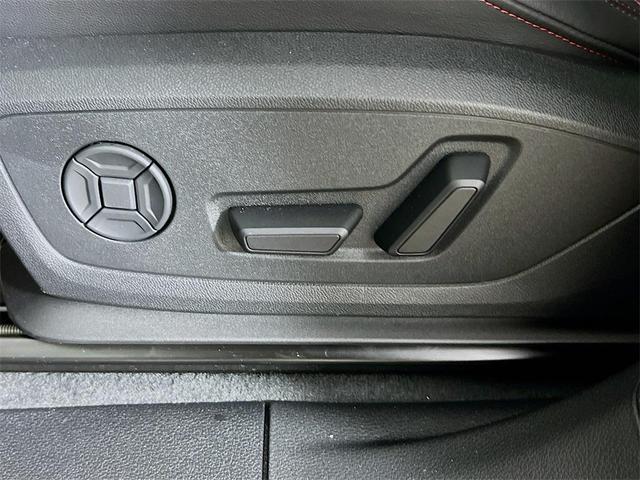 Photo of 2025 Daytona Gray Pearl Effect Audi Q3