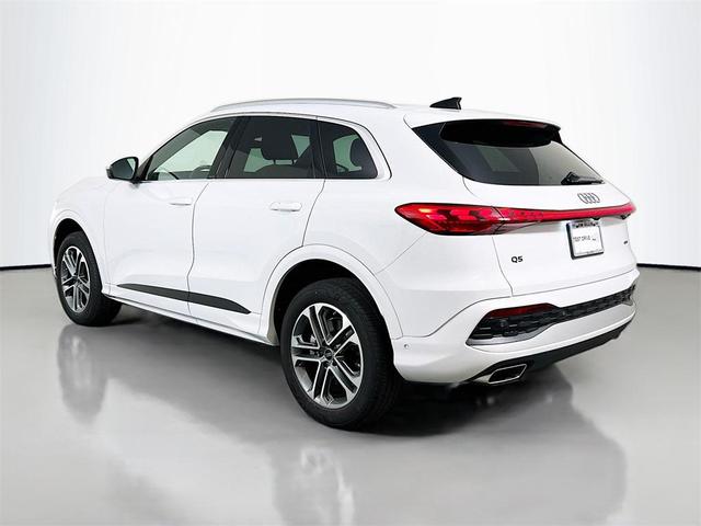 Photo of 2025 Glacier White Metallic Audi Q5