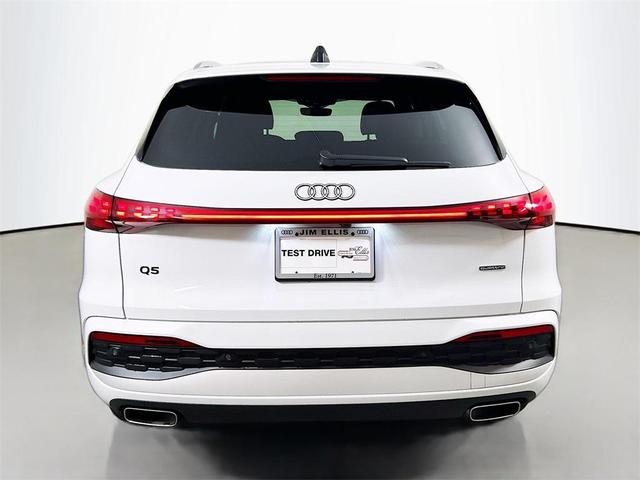 Photo of 2025 Glacier White Metallic Audi Q5