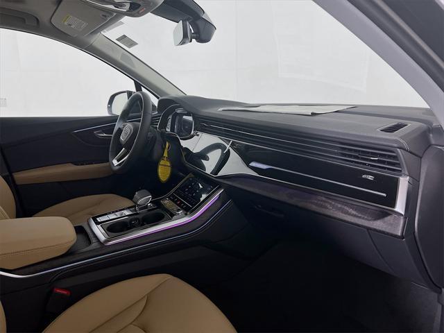 Photo of 2025 Mythos Black Metallic Audi Q7