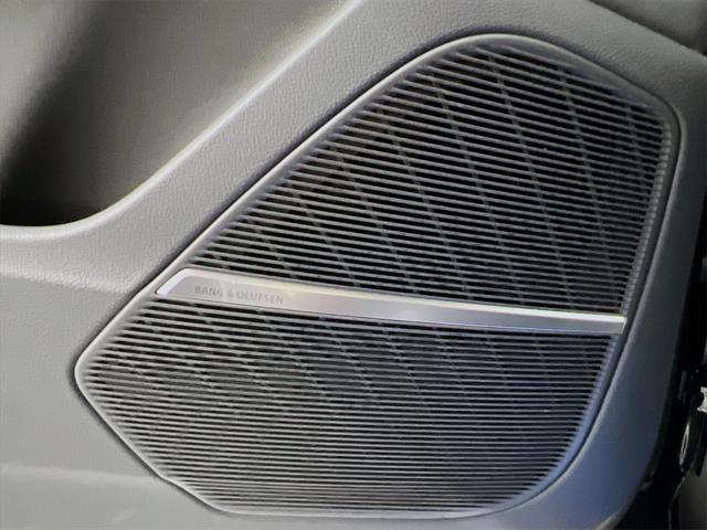 Photo of 2025 Mythos Black Metallic Audi Q7