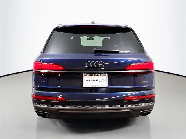 Photo of 2025 Waitomo Blue Metallic Audi Q7