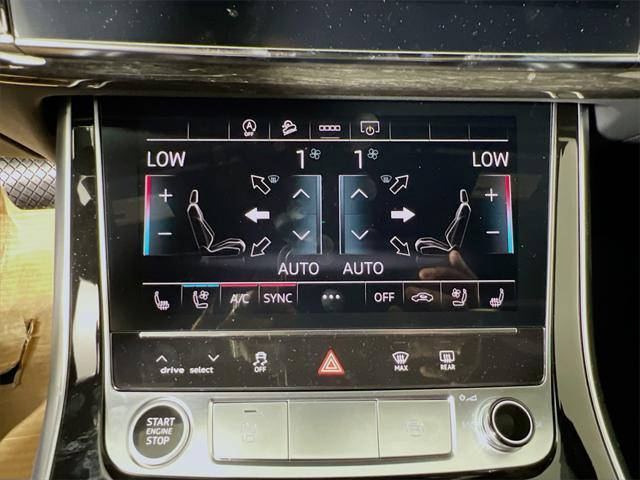 Photo of 2025 Waitomo Blue Metallic Audi Q7