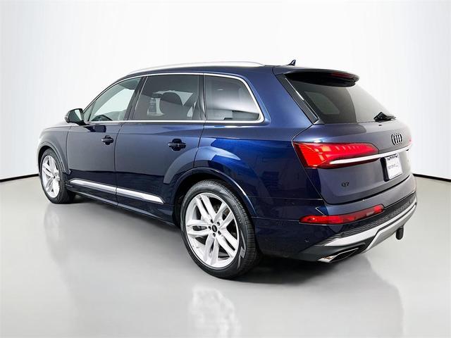 Photo of 2025 Waitomo Blue Metallic Audi Q7
