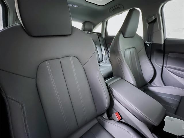 Photo of 2025 Arkona White Audi A5