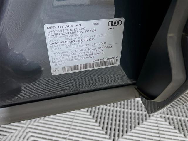 Photo of 2022 Gray Metallic Audi e-tron