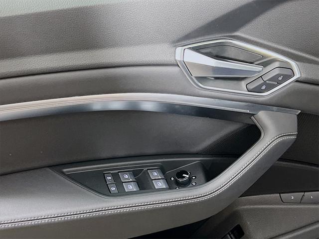 Photo of 2022 Gray Metallic Audi e-tron