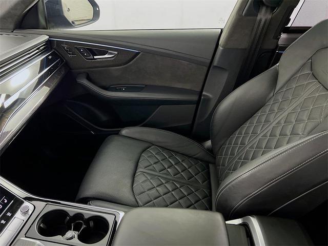 Photo of 2021 Orca Black Metallic Audi SQ8
