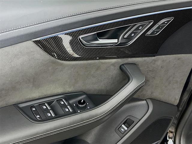 Photo of 2021 Orca Black Metallic Audi SQ8
