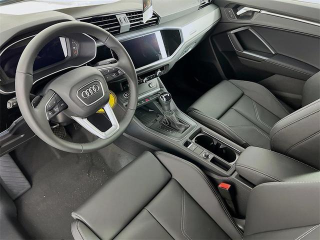Photo of 2025 Chronos Gray Metallic Audi Q3