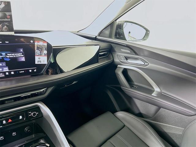 Photo of 2025 Mythos Black Metallic Audi Q5