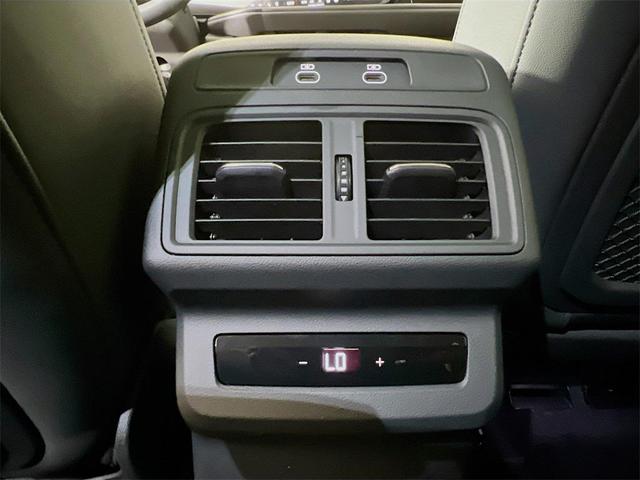 Photo of 2025 Mythos Black Metallic Audi Q5