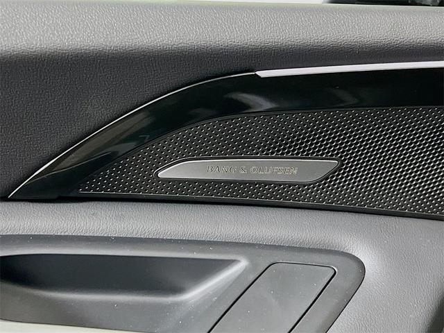 Photo of 2025 Mythos Black Metallic Audi Q5