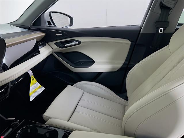 Photo of 2025 Glacier White Metallic Audi Q6 e-tron