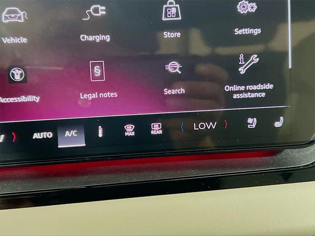 Photo of 2025 Glacier White Metallic Audi Q6 e-tron