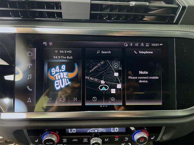 Photo of 2025 Daytona Gray Pearl Effect Audi Q3