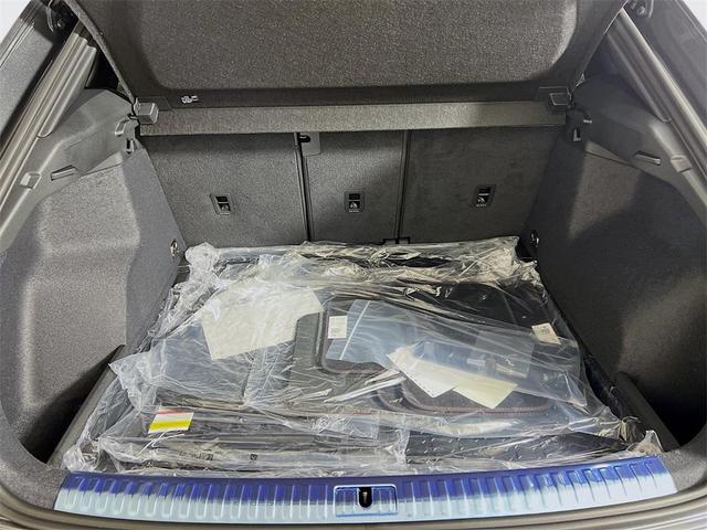 Photo of 2025 Daytona Gray Pearl Effect Audi Q3