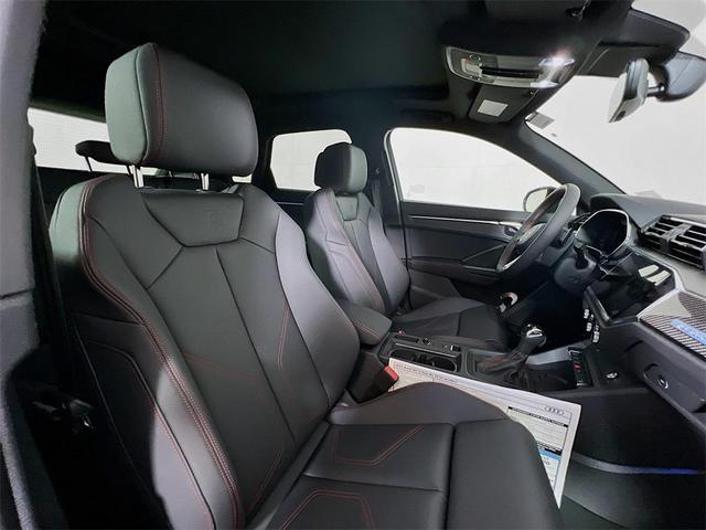 Photo of 2025 Daytona Gray Pearl Effect Audi Q3