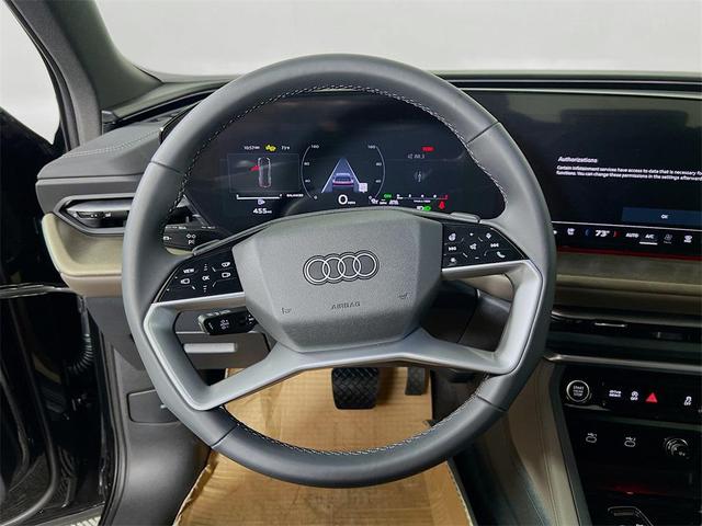 Photo of 2025 Mythos Black Metallic Audi Q5