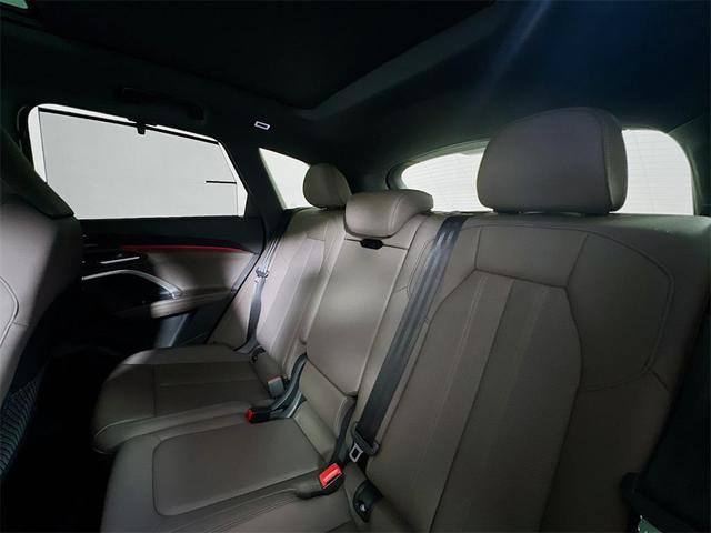 Photo of 2025 Mythos Black Metallic Audi Q5
