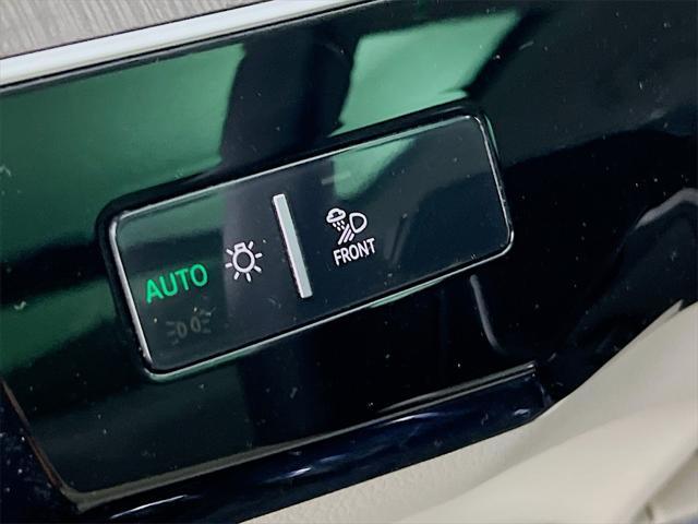 Photo of 2024 Mythos Black Metallic Audi Q8 e-tron