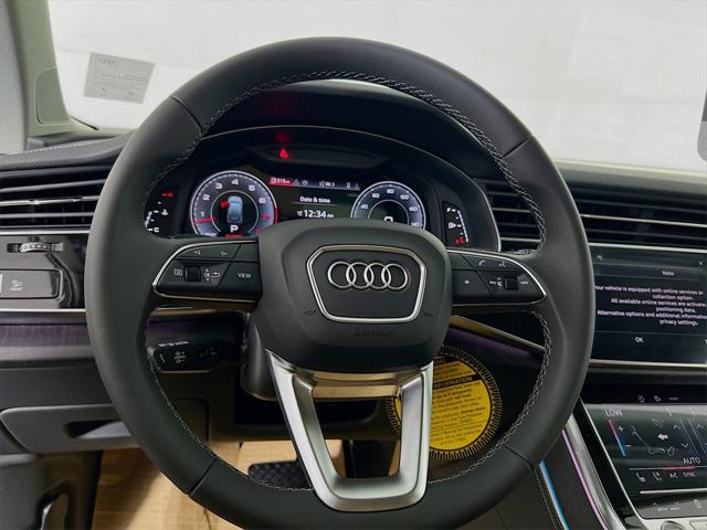 Photo of 2025 Mythos Black Metallic Audi Q7