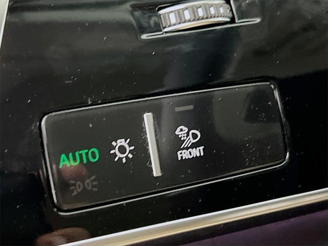 Photo of 2025 Mythos Black Metallic Audi Q7
