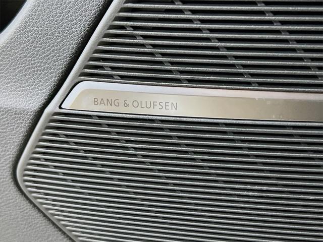 Photo of 2025 Mythos Black Metallic Audi Q7