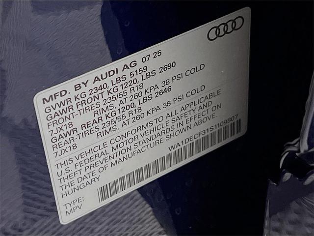 Photo of 2025 Navarra Blue Metallic Audi Q3
