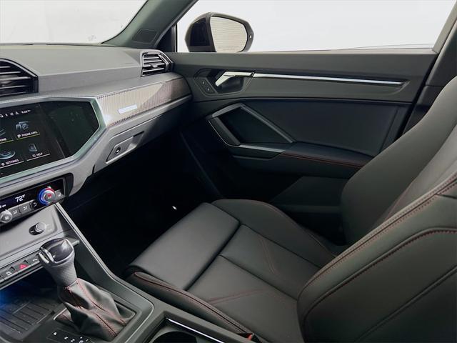 Photo of 2025 Mythos Black Metallic Audi Q3