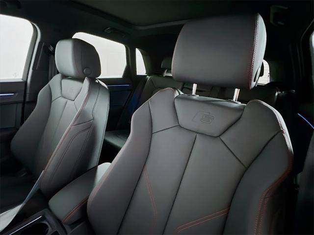 Photo of 2025 Mythos Black Metallic Audi Q3