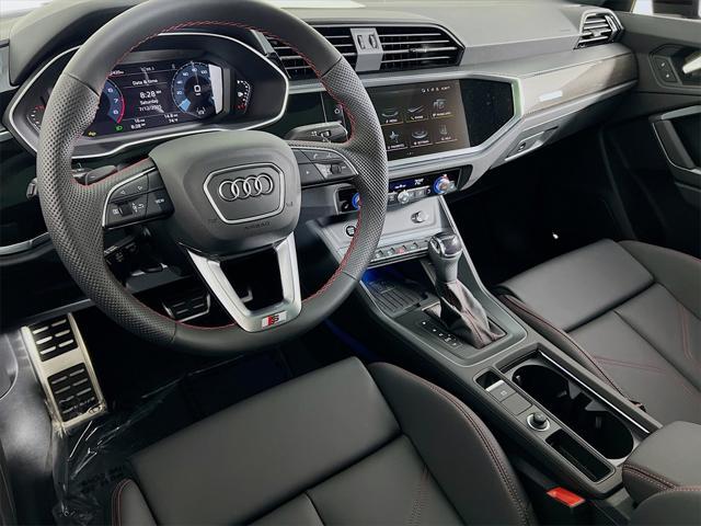 Photo of 2025 Mythos Black Metallic Audi Q3