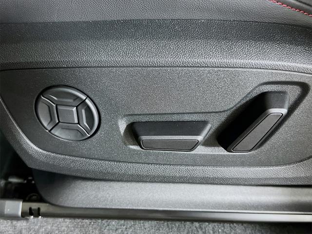 Photo of 2025 Mythos Black Metallic Audi Q3