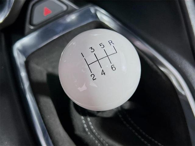 Photo of 2021 Black Chevrolet Camaro