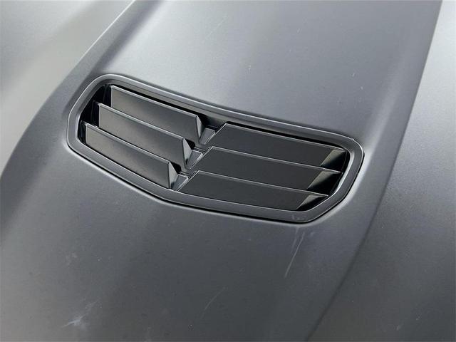Photo of 2021 Black Chevrolet Camaro