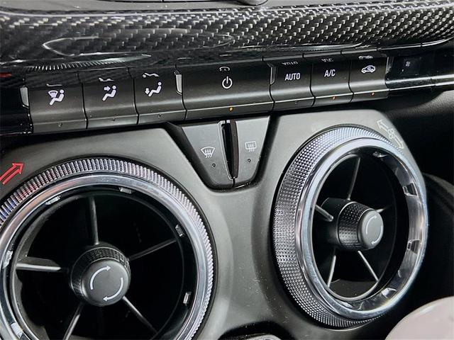 Photo of 2021 Black Chevrolet Camaro