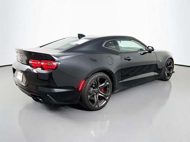 Photo of 2021 Black Chevrolet Camaro