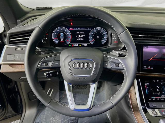 Photo of 2024 Waitomo Blue Metallic Audi Q8