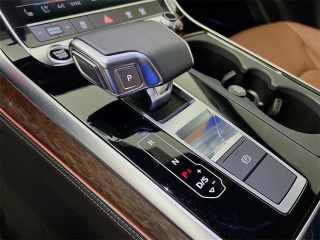 Photo of 2024 Waitomo Blue Metallic Audi Q8