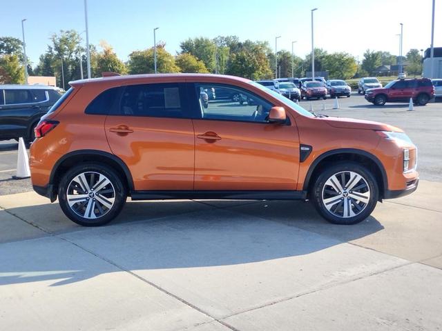 Photo of 2023 Sunshine Orange Metallic Mitsubishi Outlander Sport