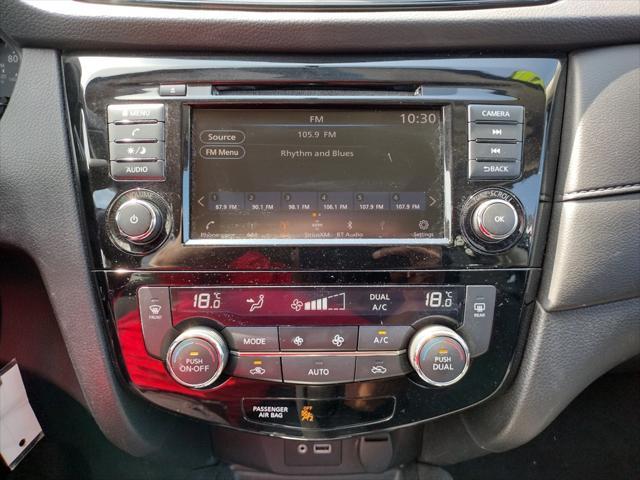 Photo of 2020 Magnetic Black Pearl Nissan Rogue