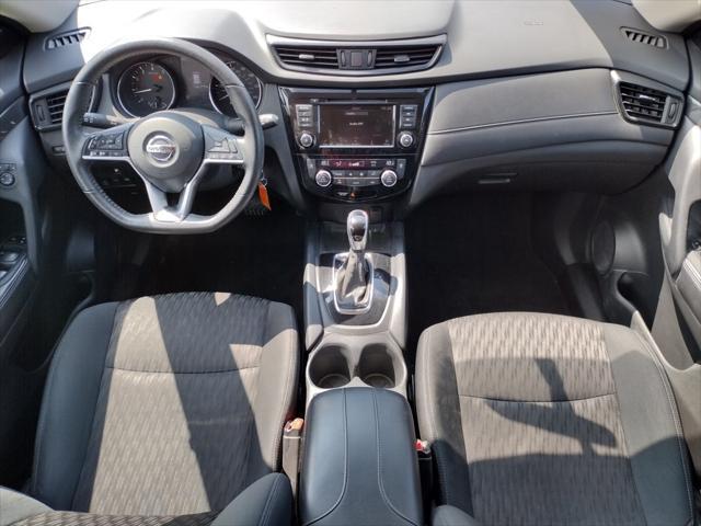 Photo of 2020 Magnetic Black Pearl Nissan Rogue