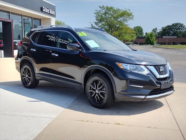 Photo of 2020 Magnetic Black Pearl Nissan Rogue