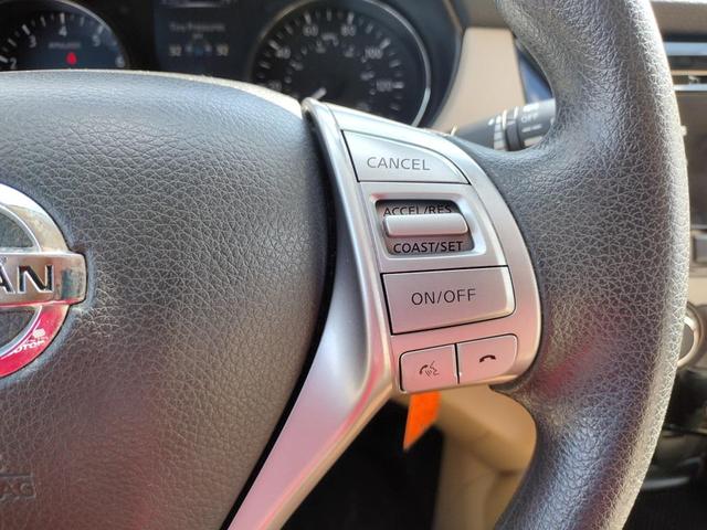 Photo of 2016 Magnetic Black Nissan Rogue