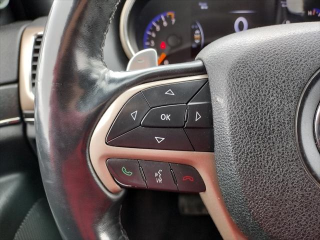 Photo of 2015 Brilliant Black Crystal Pearl Jeep Grand Cherokee