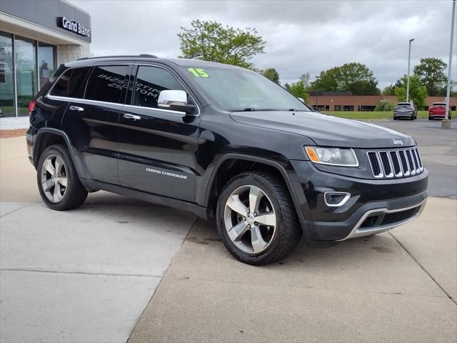 Photo of 2015 Brilliant Black Crystal Pearl Jeep Grand Cherokee