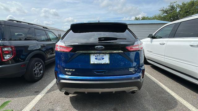 Photo of 2020 Atlas Blue Metallic Ford Edge