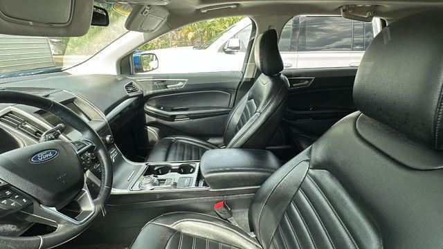 Photo of 2020 Atlas Blue Metallic Ford Edge