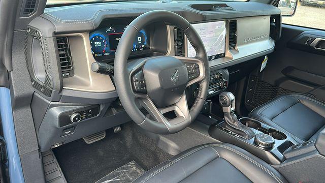 Photo of 2025 Azure Gray Metallic Tri-Coat Ford Bronco