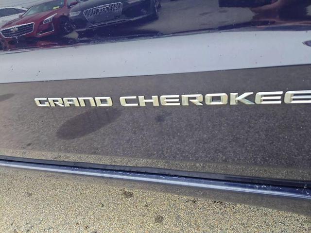 Photo of 2014 Blue Jeep Grand Cherokee